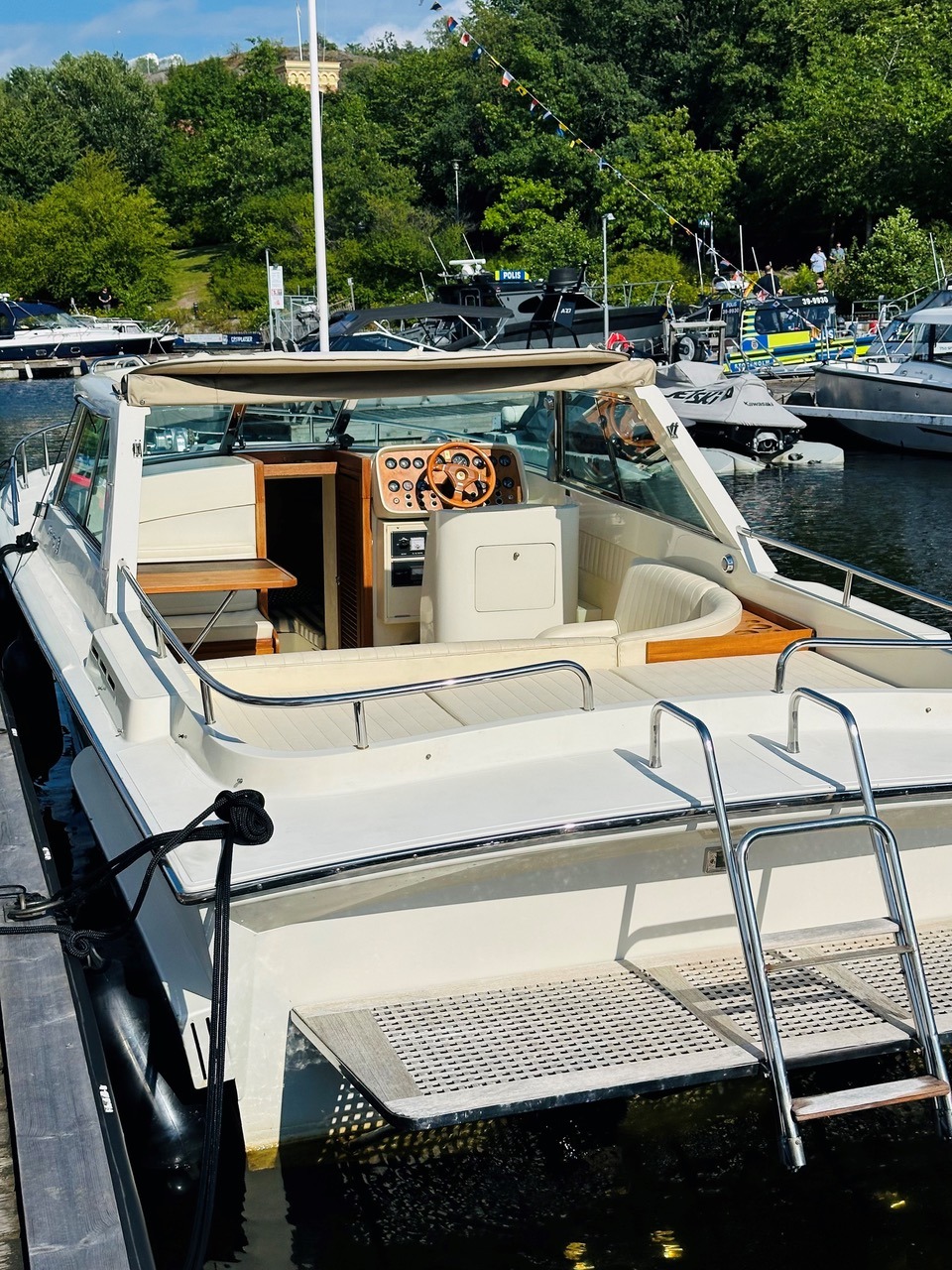 stockholm watertaxi Azzura - 12 gäster